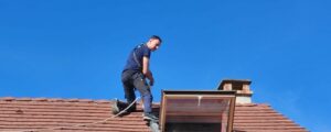 artisan photovoltaïque dans les Yvelines en intervention sur toiture